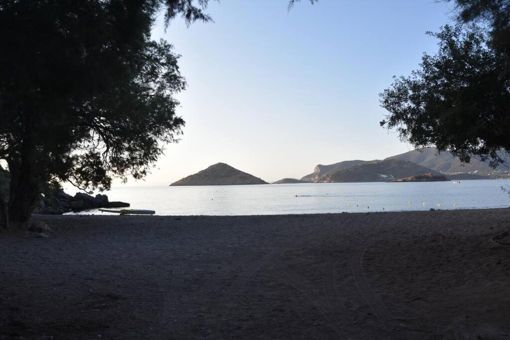 Modern Studio Next To The Sea! Porto Rafti Luaran gambar