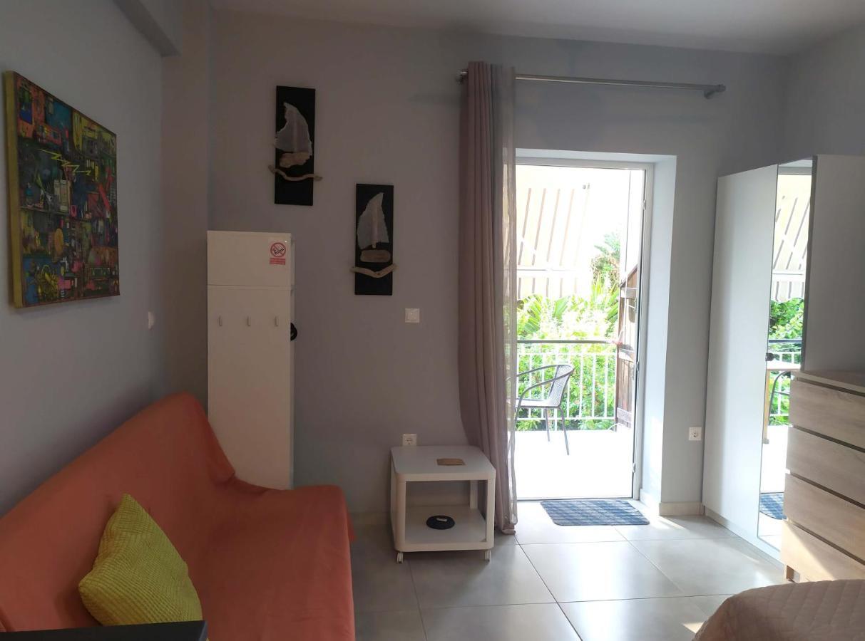 Modern Studio Next To The Sea! Porto Rafti Luaran gambar